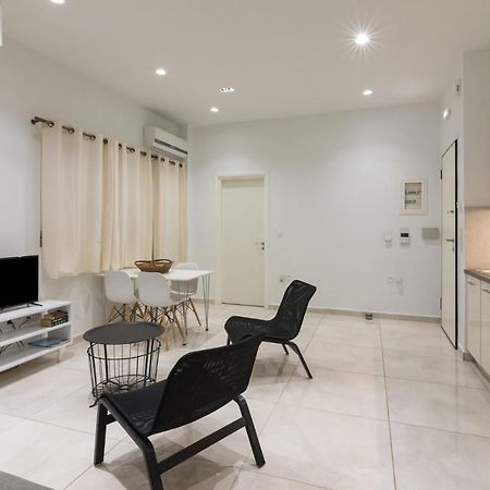 Classic One Bedroom Apartment B Афіни Екстер'єр фото